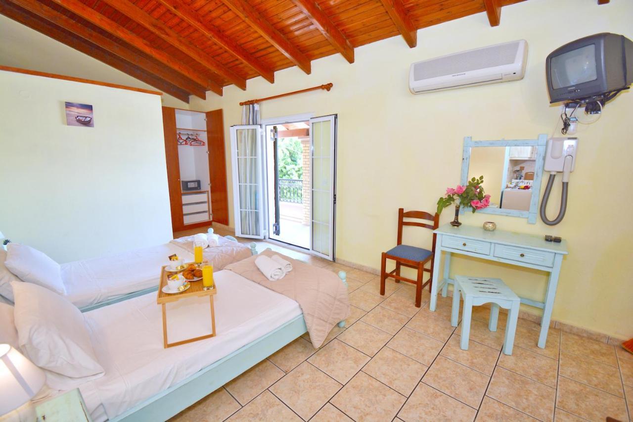 Mike'S Apartments Agios Gordios  Exterior foto