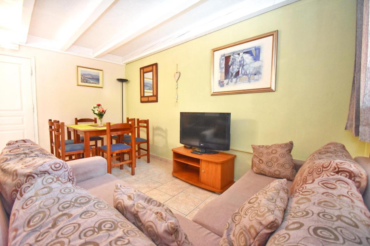 Mike'S Apartments Agios Gordios  Exterior foto